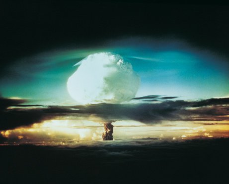 Fotografija: Na kaj ne smete pozabiti ob jedrskem napadu? FOTO: Digital Vision. Getty Images