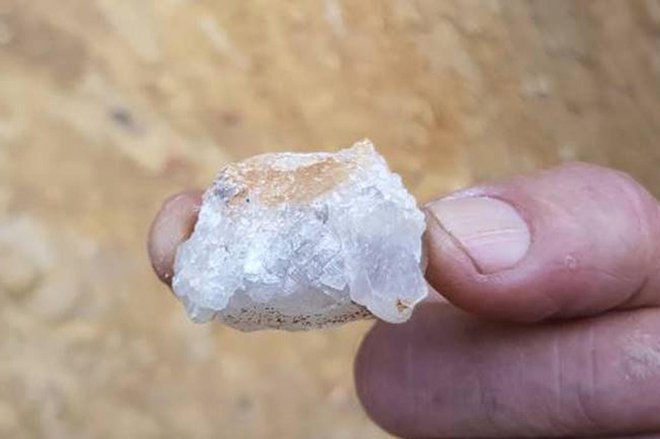 Ob vznožju piramide so odkrili kristale. FOTO: FB