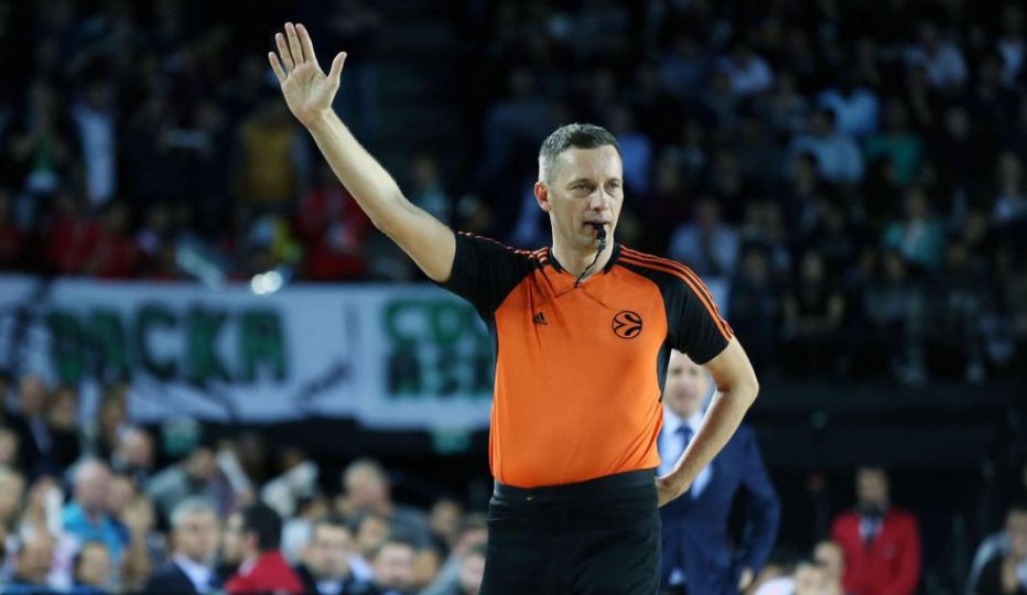 Fotografija: Najboljši sodniki, tudi Saša Pukl, se vračajo na tekme državnega prvenstva, kjer jih v prejšnji sezoni ni bilo. Foto: referee.pl