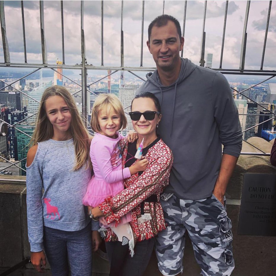 Fotografija: Družina Brezec na vrhu Empire State Buildinga