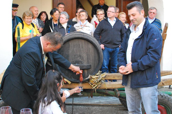 Točenje vina iz soda po posebnem protokolu FOTOgrafije: Arhiv Td Vigred