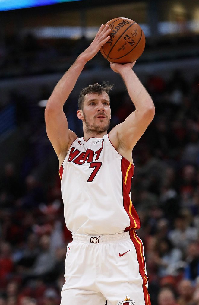 Čez lužo bosta v soju luči ameriške košarkarske lige NBA zasijala Luka Dončić in Goran Dragić. FOTO: Getty Images
