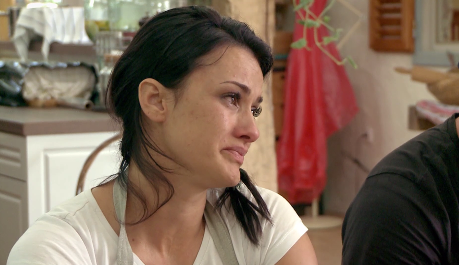 Fotografija: Aneta ni mogla zadržati solz, ko je govorila o svojih otrocih. FOTO: Pop TV