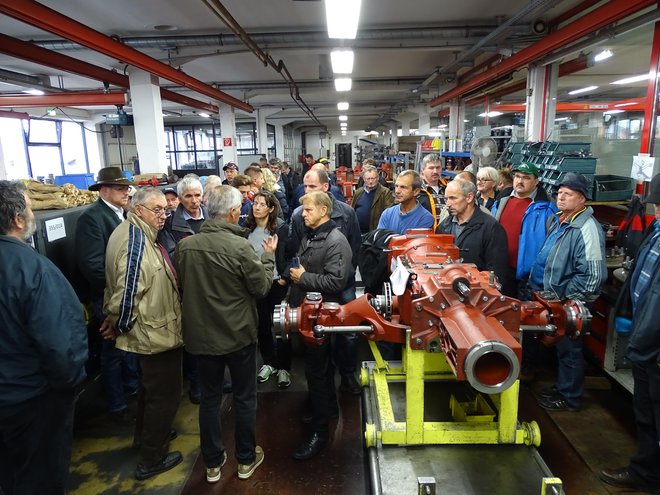 Praznovanja ob 70-letnici proizvodnje traktorjev Lindner so se udeležili tudi člani Društva kmetijske tehnike Slovenije.
