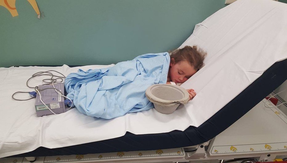 Fotografija: Šestletnica je pristala v bolnišnici. FOTO: Facebook, Carrie Golledge