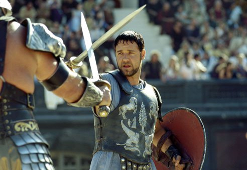 Fotografija: Maximus, ki ga je igral Russell Crowe, v Gladiatorju umre.