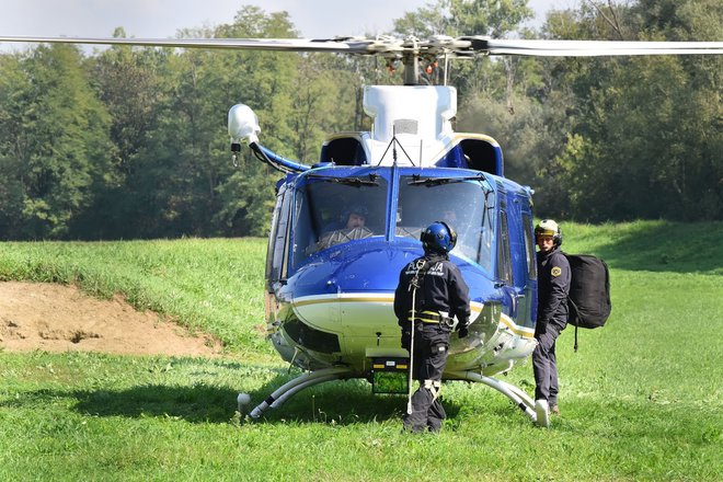 Iskali so jo tudi s helikopterjem, a neuspešno. FOTO: Oste Bakal