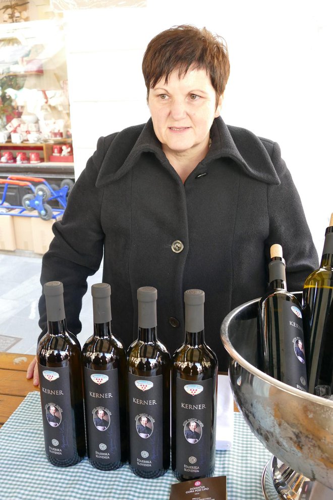 Na domačiji Gora pod lipo pridelujejo Slomškovo vino.