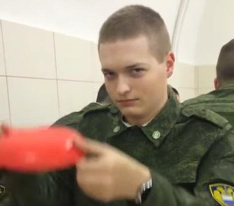 Fotografija: Ne, ni čarovnija, to je hrana ruskih vojakov. FOTO: Youtube