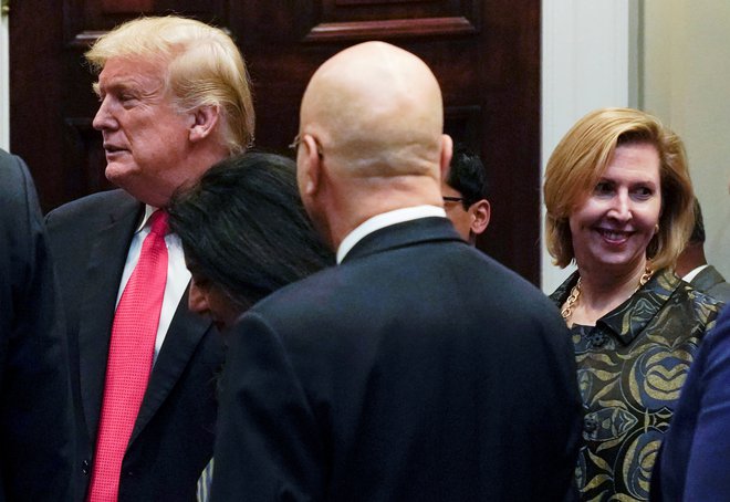 Mira Ricardel (za zdaj) ostaja del osebja Bele hiše Donalda Trumpa, so sporočili in zanikali poročanje nekaterih medijev, da so jo pospremili iz Bele hiše. FOTO: Reuters