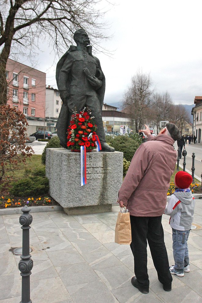 Spomenik v Kamniku FOTO: PrimoŽ Hieng