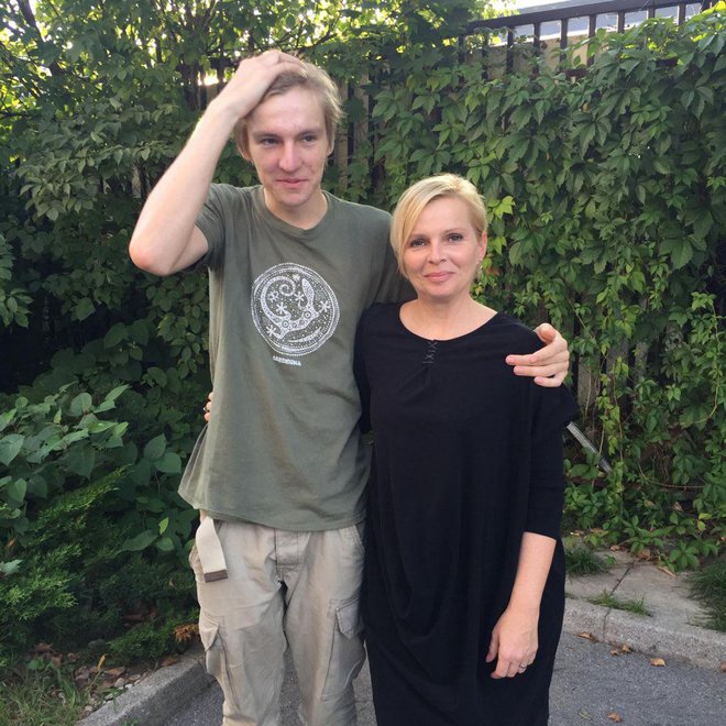 Vesna in njen starejši sin skupaj nastopata v seriji Mame FOTO: Osebni Arhiv