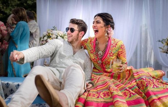 Fotografija: V treh dneh poročnega slavja sta združila Priyankine indijske korenine in Nickov krščanski izvor. Foto: instagram
