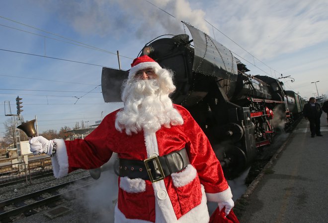 Parna lokomotiva bo zapiskala, Božiček pa zažvončkljal. FOTO: Tomi Lombar