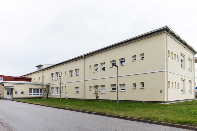 Splošna bolnišnica Murska Sobota je leta 2010 dobila dobrih 4,8 milijona evrov nepovratnih sredstev iz evropskega in slovenskega proračuna za sofinanciranje energetske sanacije javnih stavb.