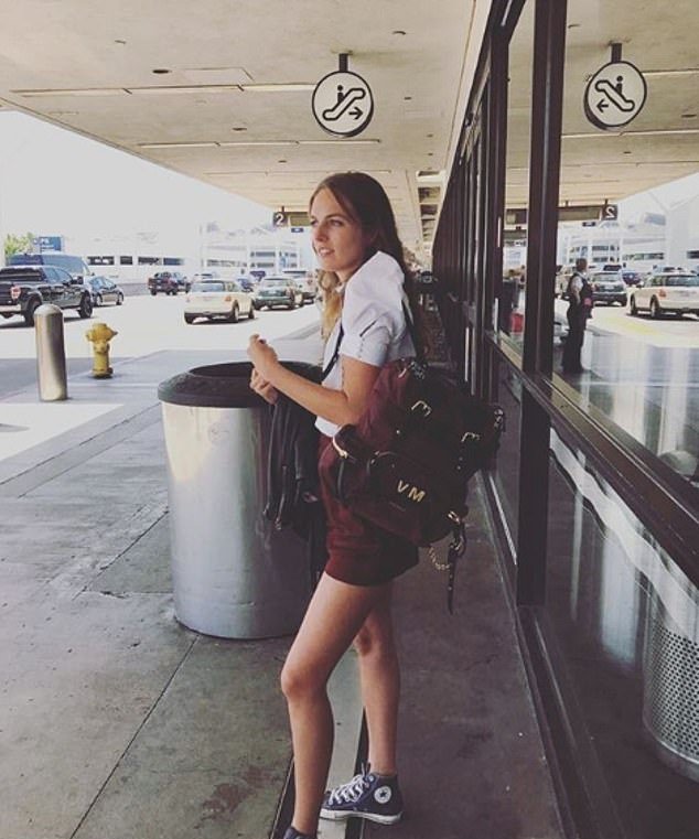 Lady Violet je objavila fotografijo, na kateri pozira na letališču v Los Angelesu. FOTO: Instagram