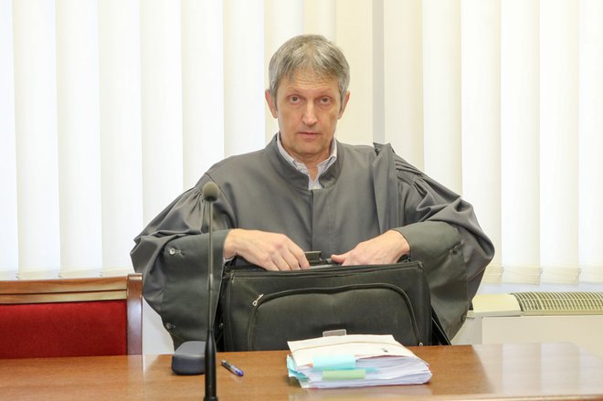 Tožilec Matej Peterca je predlagal pet let zapora v primeru priznanja krivde. FOTO: Marko Feist