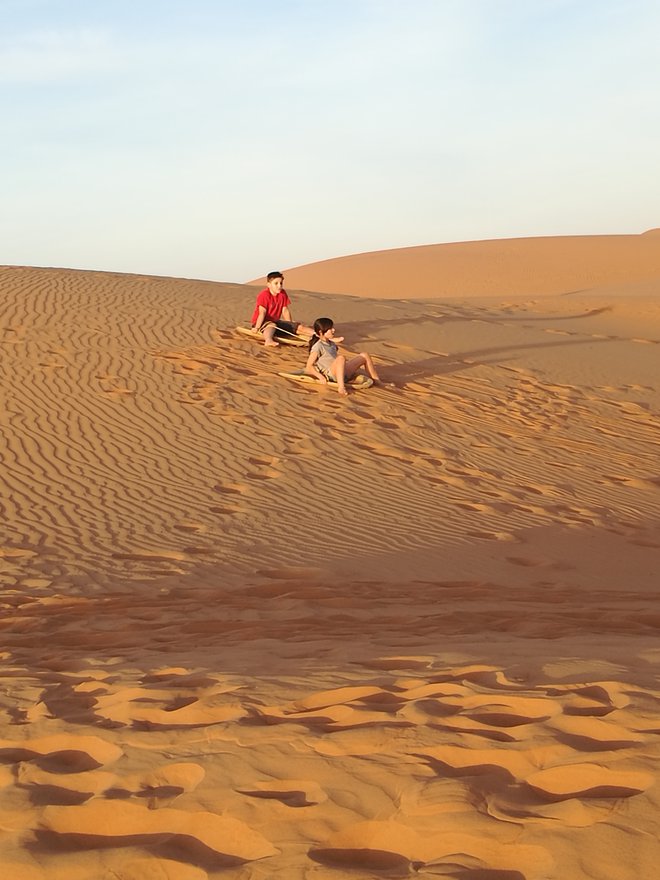 Sankanje na puščavskem pesku