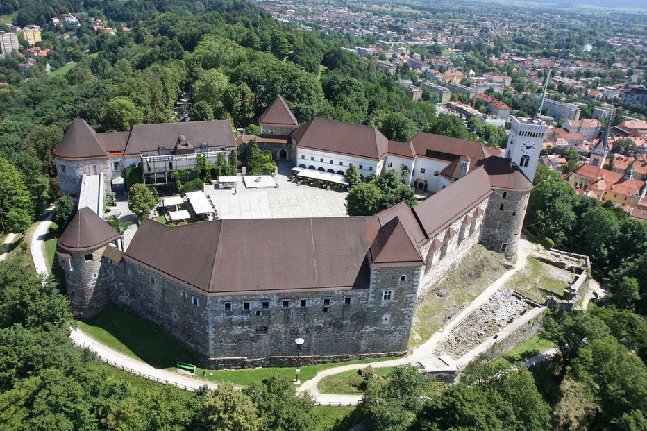 Fotografija: Ljubljanski grad ponuja individualno grajsko doživetje. Foto: Primož Hieng