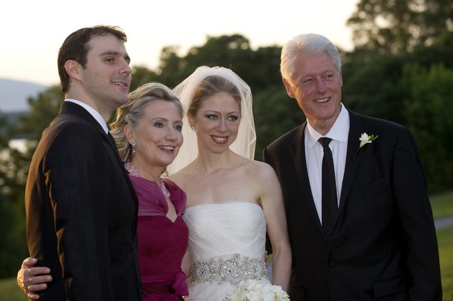 Chelsea Clinton in Marc Mezvinsky sta se poročila julija 2010. FOTO: Reuters