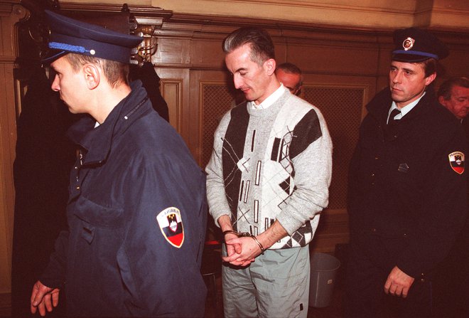 Bojan Makuc na sojenju Kovačevi hudodelski združbi decembra 2001 FOTO: Marko Feist
