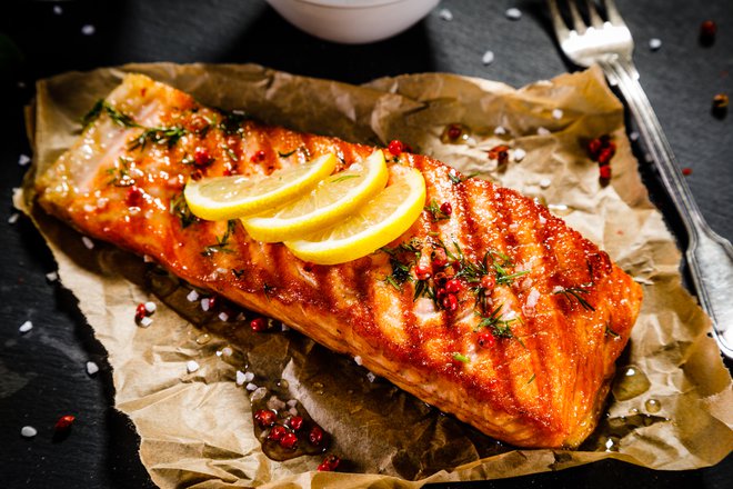 Mastne ribe so bogate z maščobnimi kislinami omega 3, ki pomembno vplivajo na možgane.