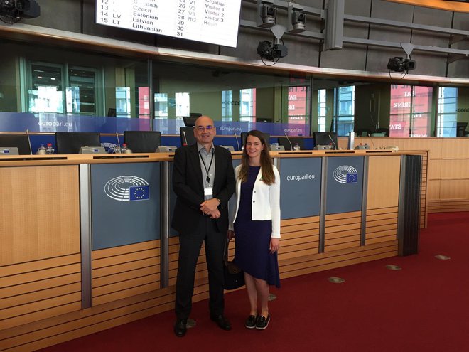V evropskem parlamentu z najstarejšo hčerko Evo, ki je študirala finančno matematiko.