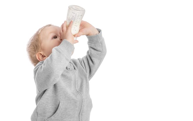 Veliko krivico sta dojenju naredila psihoanalitična doktrina in zavajajoče oglaševanje adaptiranega mleka. FOTO: Guliver/Getty Images