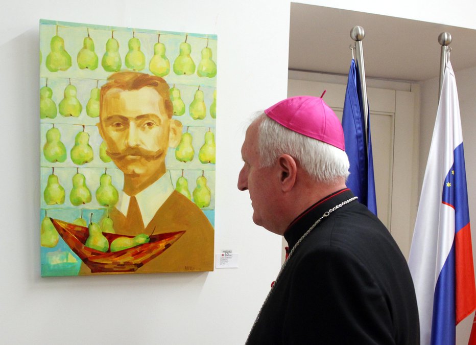 Fotografija: Nadškof Stanislav Zore je pred odprtjem v ljubljanski stolnici daroval mašo. FOTO: Igor Modic