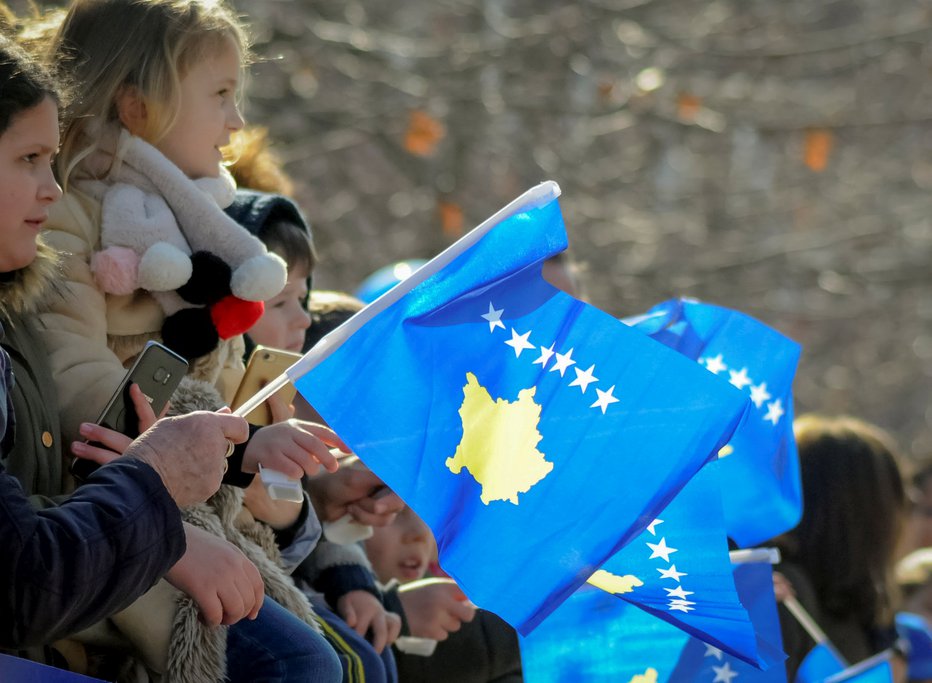Fotografija: Dogovor med Kosovom in Srbijo naj bi stopil v veljavo 1. novembra letos. FOTO: Reuters