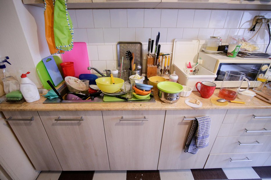 Fotografija: Brez odvečne krame bo kuhinja prostornejša in bolj urejena. FOTO: Thinkstock