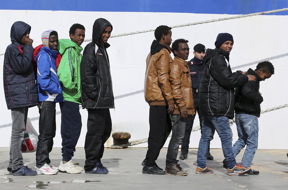 Fotografija: Migranti na Lampeduzi. FOTO: Reuters