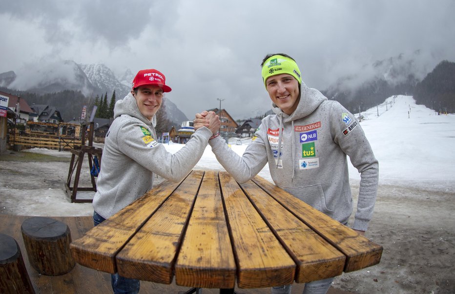 Fotografija: Štefan Hadalin (desno) stavi na jutrišnji slalom 58. Pokala Vitranc, Žan Kranjec pa bo napadal stopničke na današnjem veleslalomu. FOTO: Matej Družnik