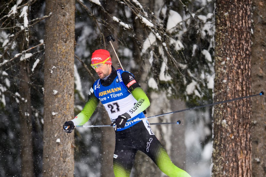 Fotografija: Jakov Fak se v švedskem gozdu še biatlonsko lovi. FOTO: Reuters