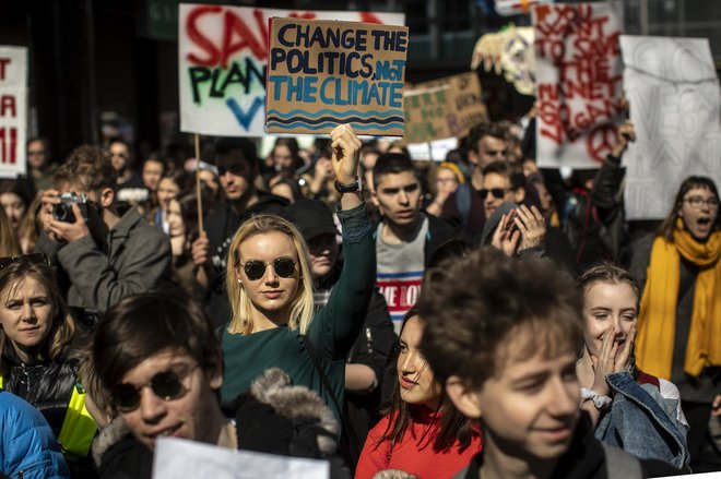 Podnebni štrajk mladih za ohranitev planeta v Ljubljani FOTO: Voranc Vogel