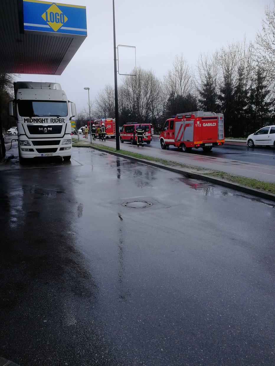 Fotografija: Nesreča na Brezovici. FOTO: Mihaela, bralka poročevalka