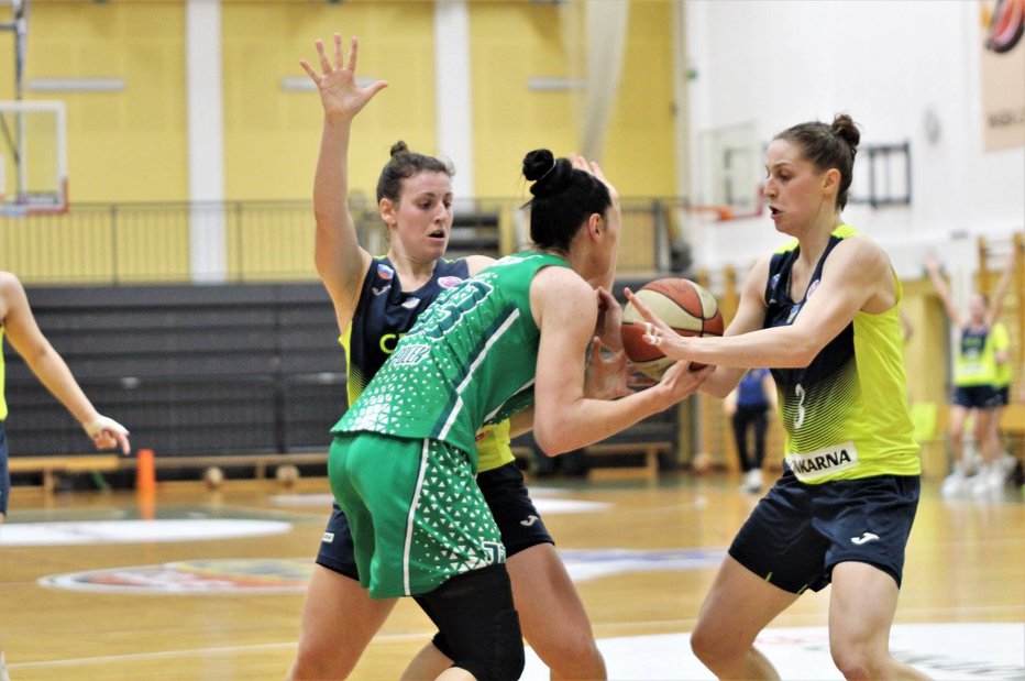 Fotografija: Celjske košarkarice lovijo tretji regionalni naslov. FOTO: ŽKK Cinkarna Celje/Gojko Kusić