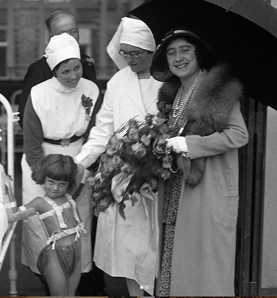 Njena prababica je bolnišnico obiskala leta 1931. FOTO: Instagram