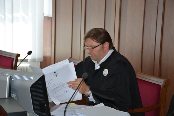 Bilo je pričakovati, da bo sodnik Stanislav Jug hitro opravil z zadevo, a se to ni zgodilo. FOTO: Oste Bakal
