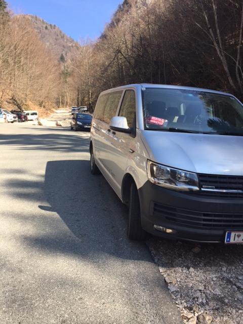 Tudi gostje iz Avstrije so dobili »pozdrav« za napačno parkiranje. FOTO: bralec Miha