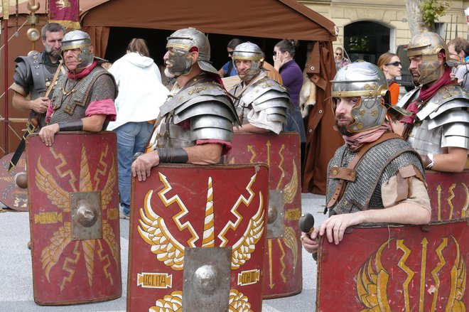 Za rimske vojake ni bilo ovir. FOTO: Primož Hieng