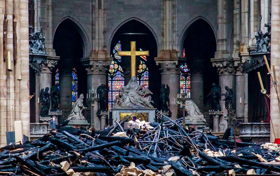 Fotografija: Požar znamenite katedrale Notre-Dame je pretresel ves svet. FOTO: Reuters