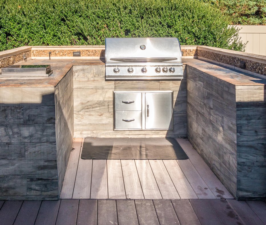 Fotografija: Za zunanjo kuhinjo izberite močne vodoodporne materiale. FOTO: Guliver/Getty Images