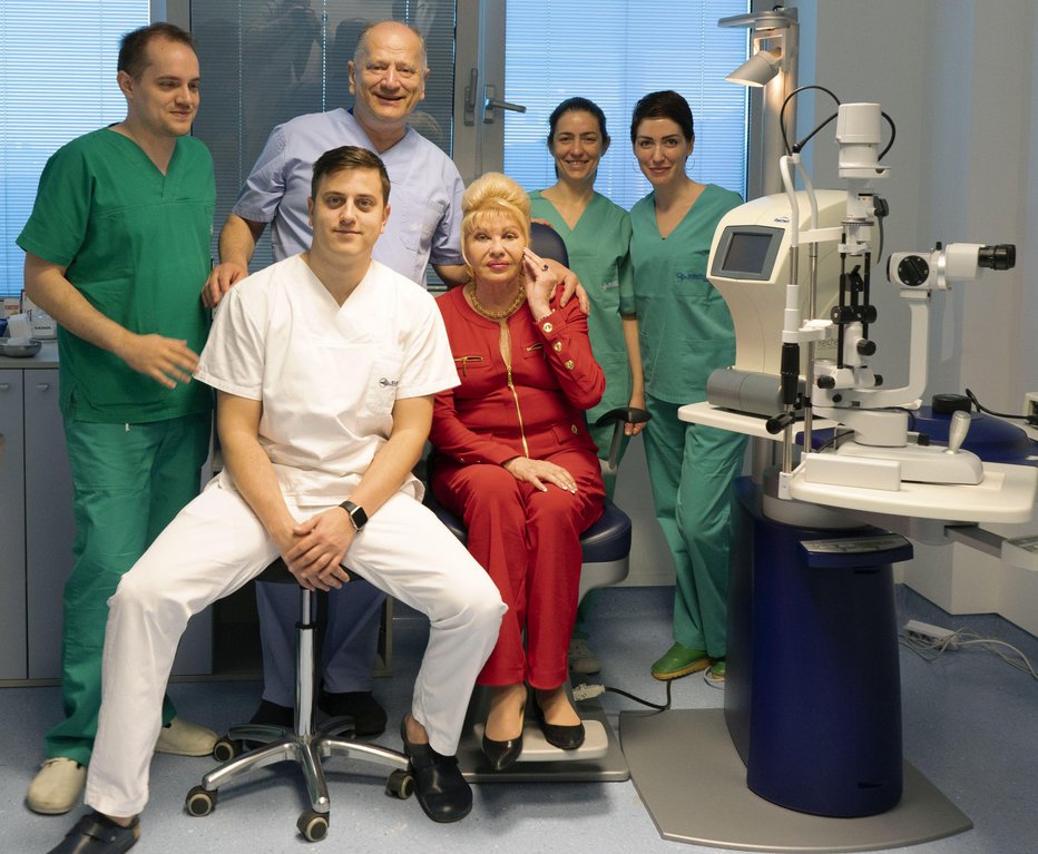 Fotografija: Z medicinsko ekipo v hrvaški kliniki. FOTO: Klinika Svjetlost