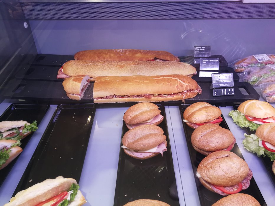 Fotografija: Bi pokusili sendvič za 11 evrov? FOTO: bralec Niko
