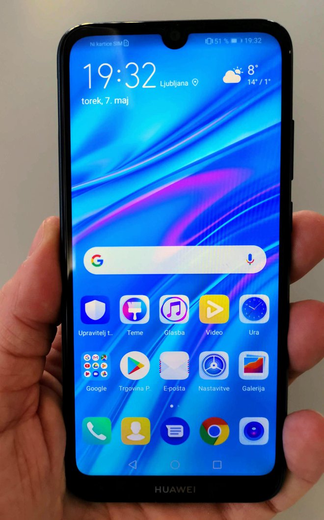Huawei Y6 2019 se ponaša z velikim zaslonom malce slabše ločljivosti. FOTO: Staš Ivanc