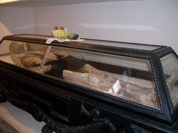 Fotografija: Mumija je na srečo ostala nedotaknjena. FOTOGRAFIJE: Oste Bakal
