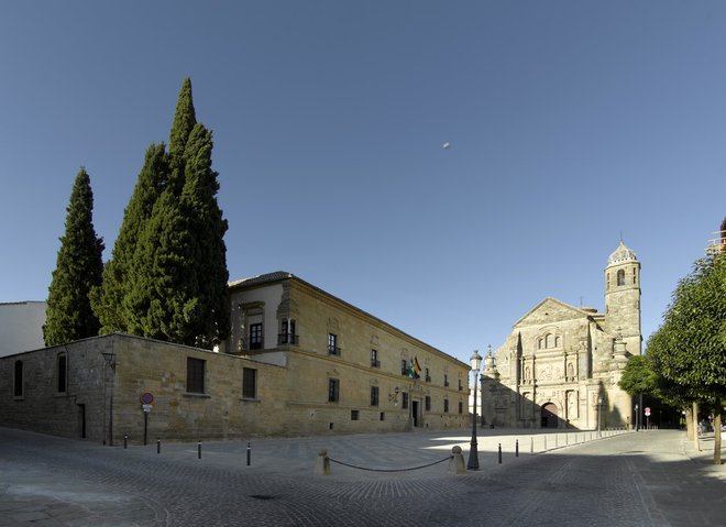 Parador de Ubeda, andaluzijska renesančna palača iz 16. stoletja, se lahko pohvali s slavnimi gosti, med katerimi sta bila tudi Ernest Hemingway in Federico Garcia Lorca. FOTO: Promocijski Material