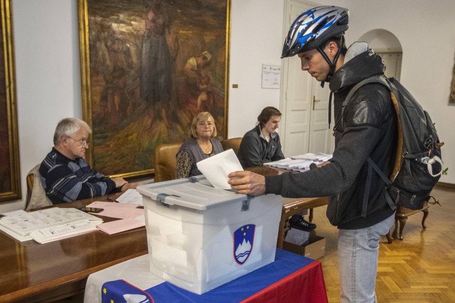 Fotografija: Letošnje predčasne volitve FOTO: Voranc Vogel, Delo