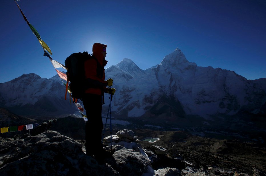 Fotografija: Mount Everest je preveč oblegan. FOTO: REUTERS